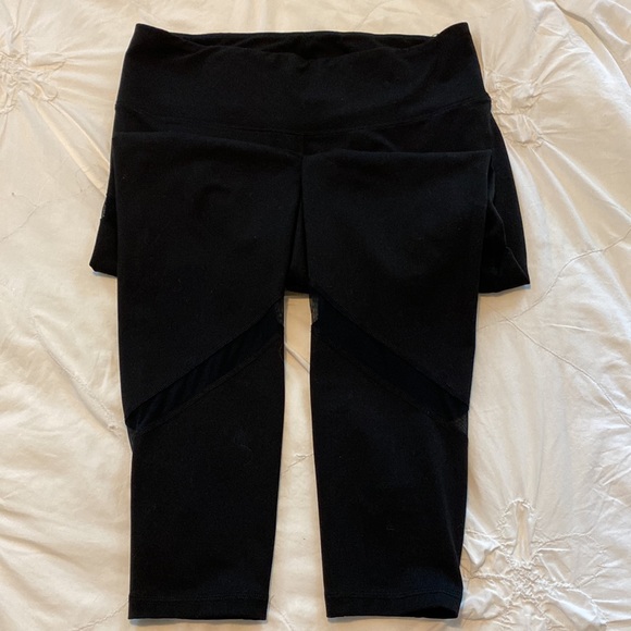 Old Navy leggings with mesh detail - Picture 3 of 6